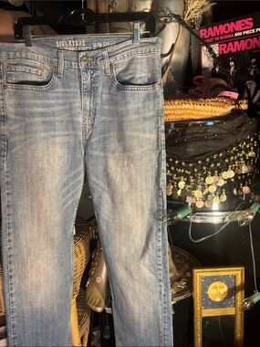 Signature Men's Slim Straight Light Blue Denim Jeans